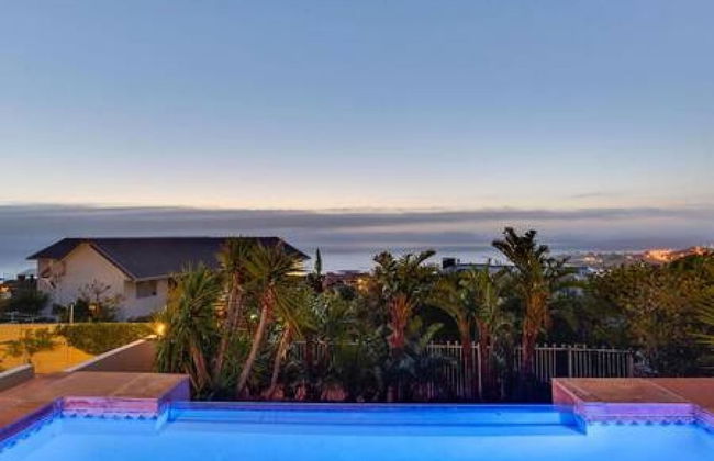 Secure Holiday Apartment w Private Pool Calico - Photo 8