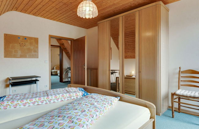 Welcoming Apartment in Niedereschach OT Kappel near Lake - Photo 9