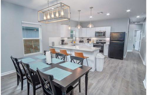 Newly Remodeled 4BR 2BA Near Amazing Downtown - Foto 12