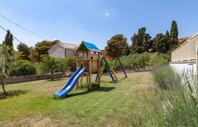 Villa in Sumartin Near the Beach & Ferry Port - Foto 27