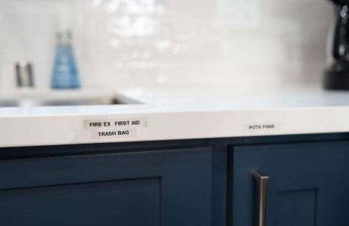 Brand New Apt w Parking Blocks from Downtown- B - Foto 21