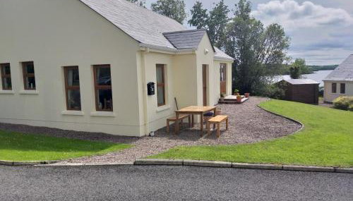 Beautiful Lakeside Holiday Home (6 Portinode Cottages) - Foto 2