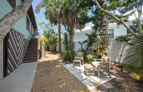 Gulf Access Waterfront Oasis with Heated Pool! Near Beach & Mercato! - Foto 22