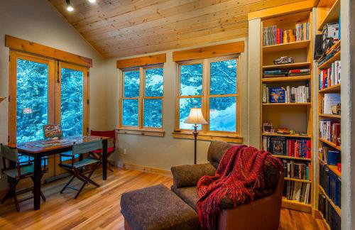 Private and Peaceful, Mtn Views, Stream, Family Friendly, Separate Guest Room - Foto 12