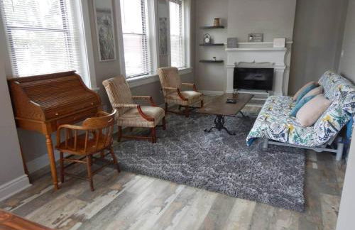 1 Bed, idyllic, stadiums, free parking, & Pets OK - Foto 1