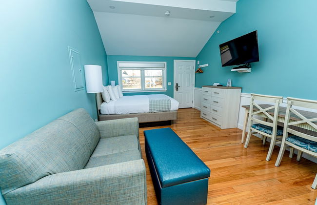 Edgewater Beach Resort, a VRI resort - Photo 16