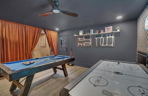 Private Indoor Pool Estate with Hot Tub - Foto 3