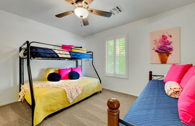 La Pryor Gilbert - Photo 5