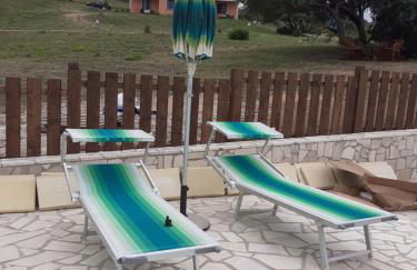 agriturismo gli olivastri -appartamento bel vedere con piscina ,solarium e vista mare,climatizzatore ,wifi - Photo 2