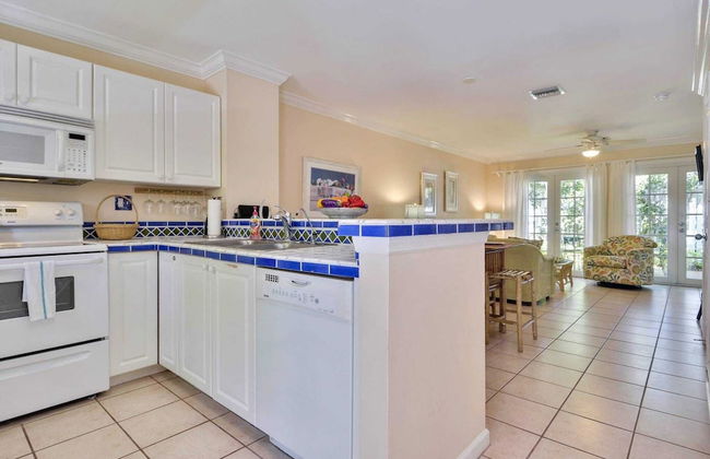 Breezy Bungalow by Avantstay Close 2 Zachary Taylor State Park & Beach w/ Shared Pool Week Long Stays - Foto 3