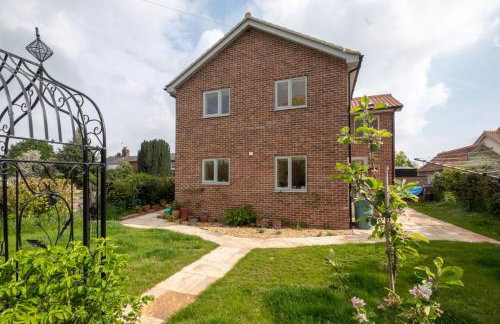 Willow House in Knodishall, Sleeps 7 - Only a short drive from Aldeburgh, Thorpeness & Snape Maltings - Managed by Aldeburgh Coastal Cottages - Foto 32