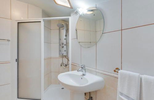 Camara de Lobos Duplex Apartment by Holiday Rental Madeira - Foto 32