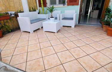 The Samantha Guest House - Photo 10