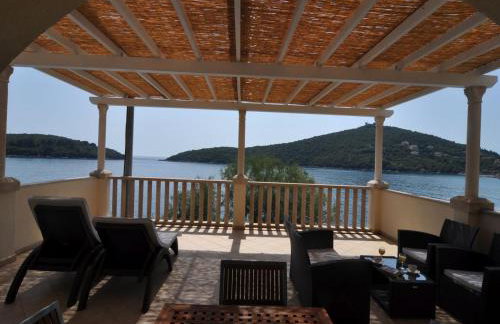 Holiday home Marina- beachfront, sea view and free parking - Photo 12