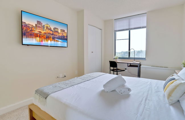 Metro-Friendly DC Apartments - Photo 5