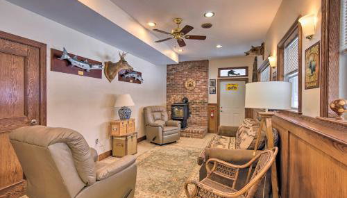 Idyllic Lakefront Escape with Fire Pit and Grill! - Foto 4