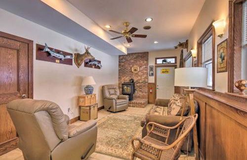 Idyllic Lakefront Escape with Fire Pit and Grill! - Photo 4