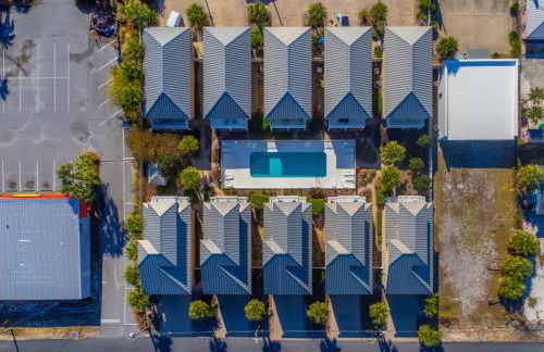 Beach Getaway for 15 A Few Steps from the Sand - Foto 5