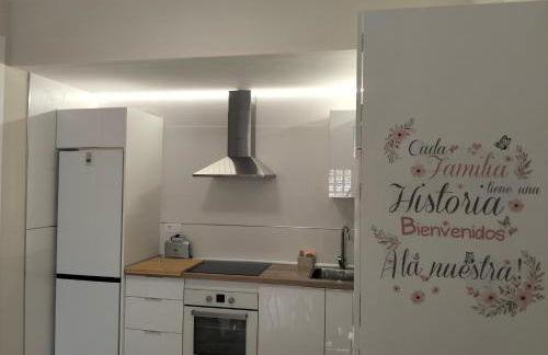 APARTAMENTO LUNA - 2 apartamentos céntricos juntos cerca de la playa, ideales para grupos grandes - Foto 7