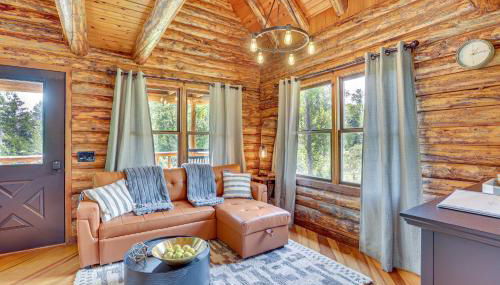 Peaceful Creekside North Studio with Fire Pit - Photo 4