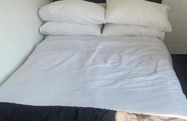 Cosy Cabin - Heart of Beckenham - Foto 5