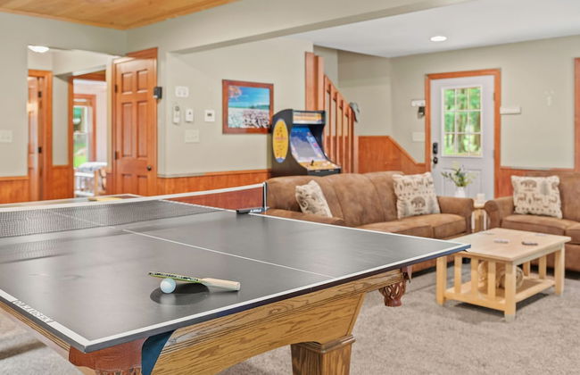 Bear Paw Lodge by Avantstay Hot Tub Deck Fire Pit - Foto 17