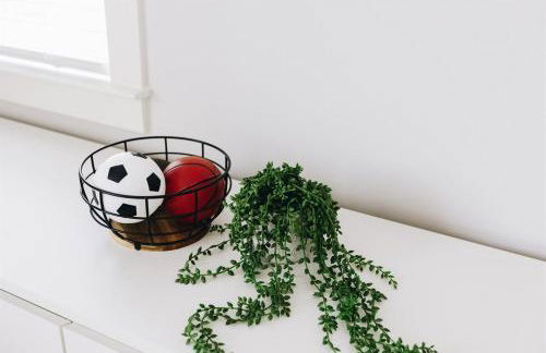 Birdsong Bungalow - Hot Tub, Game Room, Fire Pit - Foto 21