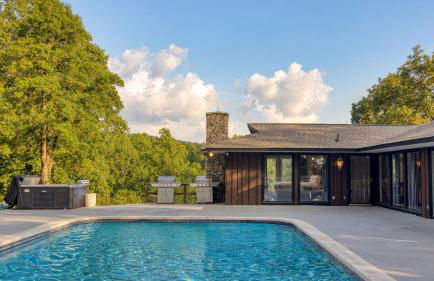 Amber Refresh by Avantstay Pool and Hot Tub - Foto 1