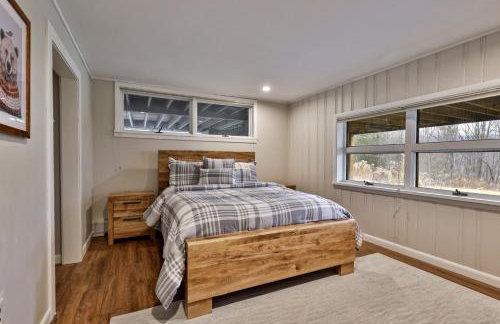 Bear Paw Cabin - 3 Living Areas, Hot Tub & Ping Pong Table - Foto 44