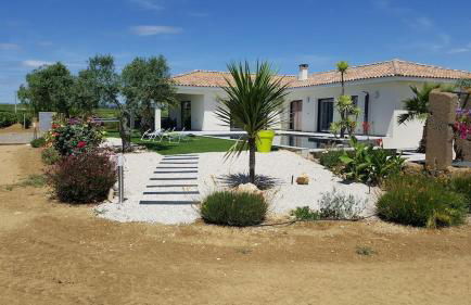 Villa contemporaine avec piscine à débordement dans un domaine viticole - Foto 4