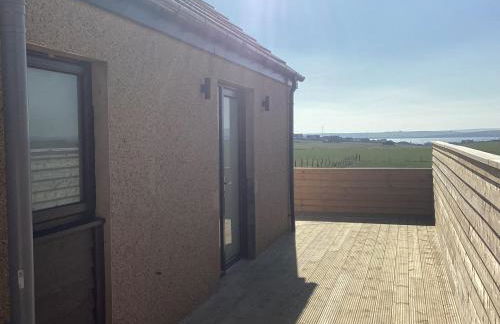 Loanside Lodge, Self-Catering, Holm, Orkney. - Photo 1