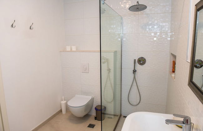 3 Bedroom 3 Bathroom Pool ,ivy House Montenegro - Foto 19