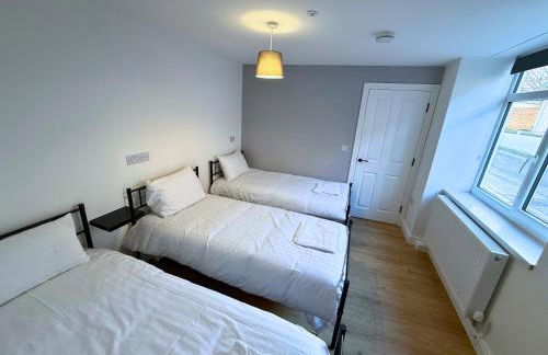 New 3 Bedroom Apartment Next to Station - Foto 11