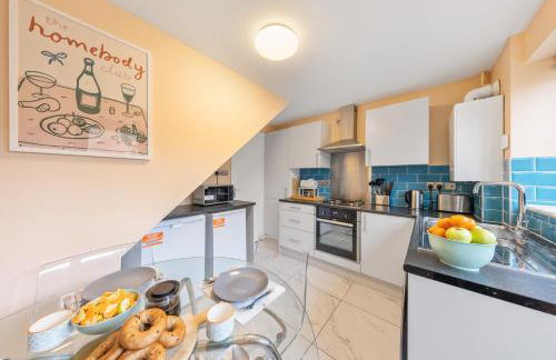 The Belvedere Stay - Free Parking, Spacious Garden, Super King Bed - Foto 35