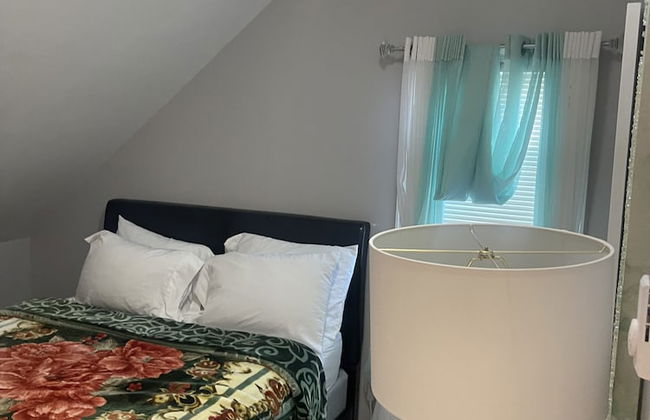 Newly Renovated 2 floor Getaway - Foto 9