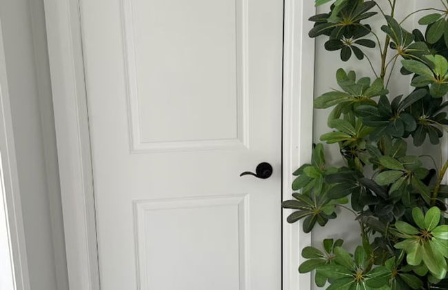 Relax in Style Clean Comfy in a Prime 1ZB - Photo 8