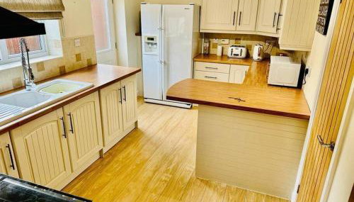 Spacious & modern 3 bedroom house in Peterlee - Foto 2, stove, dishwasher, pet friendly, toaster, minibar