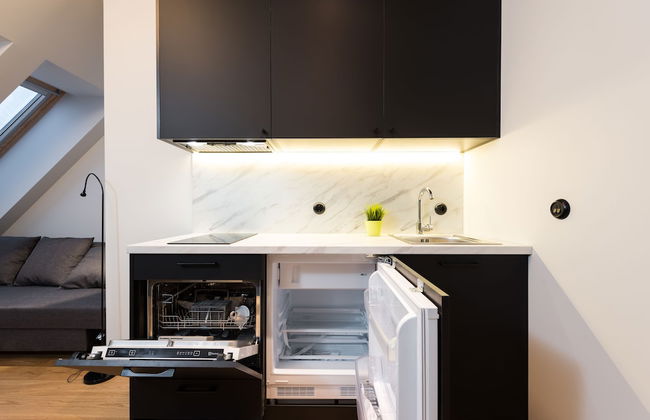 Hilltop Apartments City Centre - Photo 33