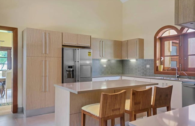 Sophisticated Villas With Private Pools and Staff - Foto 52