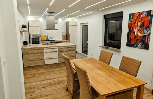 Gemütliches Haus mit Platz zum Entspannen - Foto 17