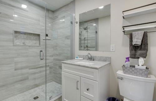 Renovated Family Home on Providence River! - Foto 20