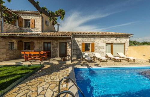 Villa Natale with Private Pool and Garden - Foto 2