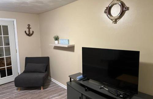 Cottage near Cedar Point and downtown Sandusky - Photo 12