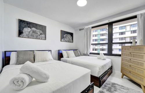 Breathtaking resort condo w beach service Unit 908 - Foto 38