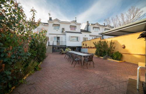 Ideal FAMILIAS hasta 15 Personas en San Martín de Valdeiglesias Madrid - Foto 1