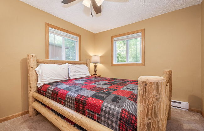 Cabin at Slope's Edge - Photo 5