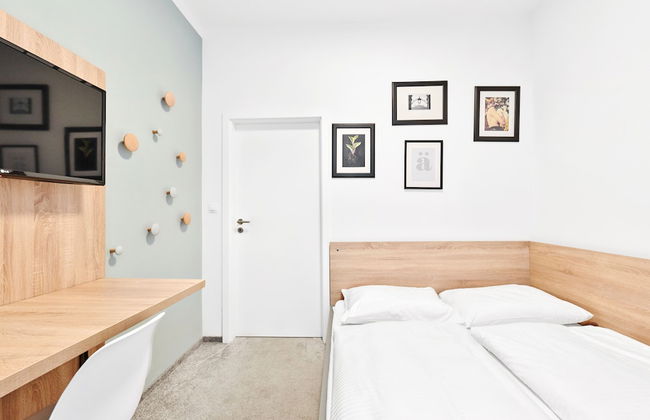 Honest SMICHOV - Foto 2