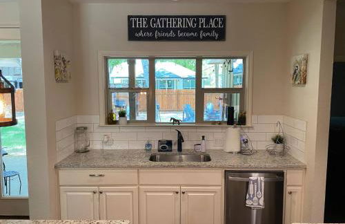 Charming new home near Canyon Lake/Guadalupe River - Photo 13