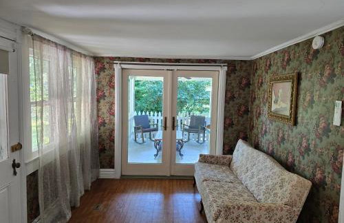 Newly Renovated Historic 6-Bedroom Manor, Where Timeless Elegance Meets Modern Luxury - Foto 69