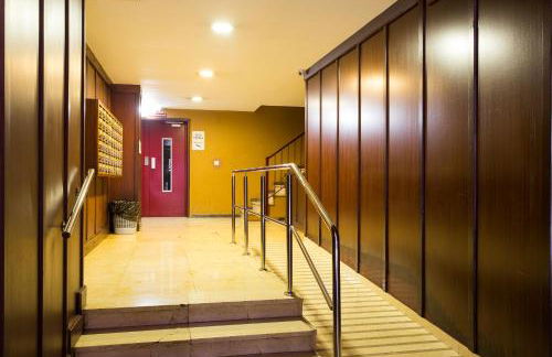 Spacious 4 Bedroom Apartment Fira BCN & Camp Nou - Foto 35